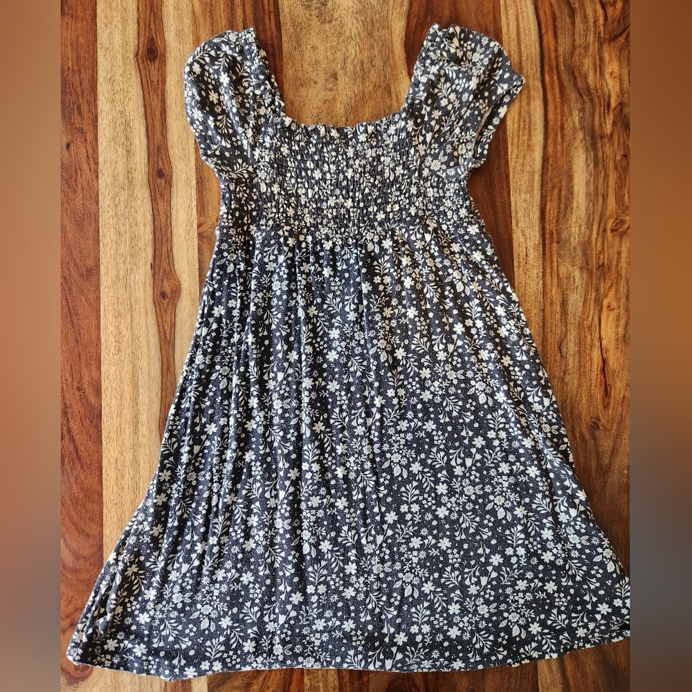 GAP Gray and White Floral Sundress